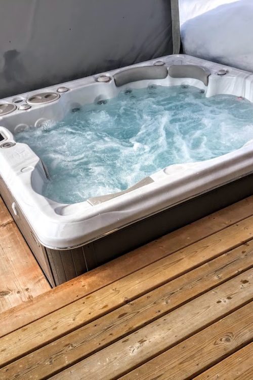 mtr-hot-tub-1185x889